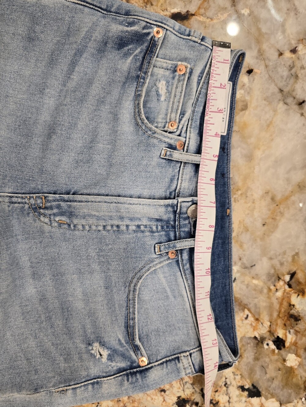 Gap High Rise '70s Flare Jeans in a light wash distressed knee 27/4R - Picture 5 of 7